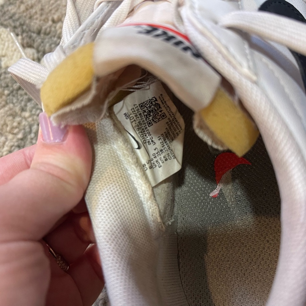 Nike Blazers - Picture 5 of 5